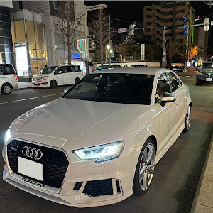 RS3 セダン