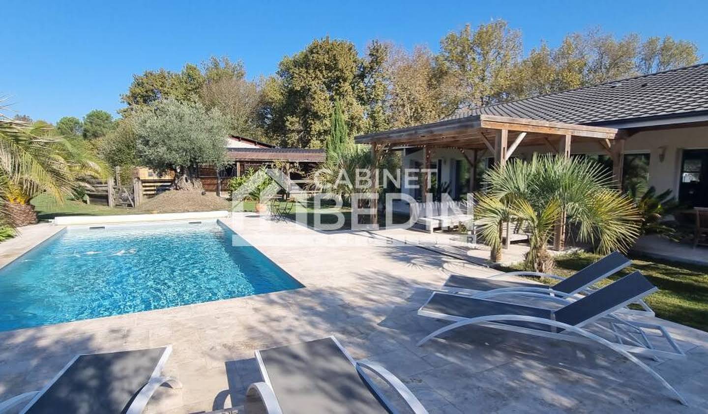 Maison avec piscine et terrasse Blanquefort