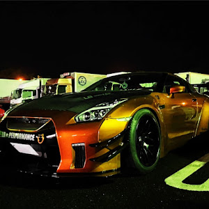 NISSAN GT-R