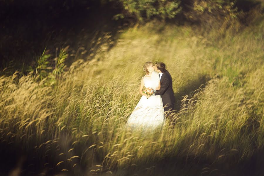 Fotógrafo de casamento Evgeniy Flur (fluoriscent). Foto de 1 de abril 2015