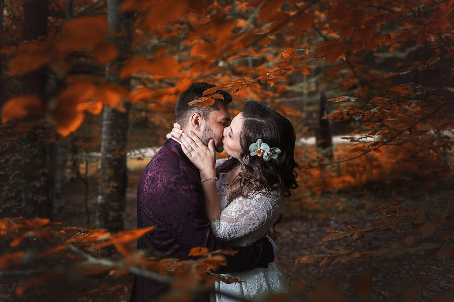 Fotografo di matrimoni Breniuc Radu (raduu). Foto del 15 dicembre 2017