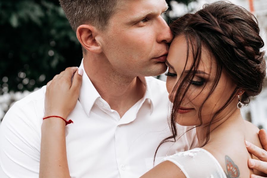 Fotógrafo de casamento Anatoliy Guzenko (anatolyguzenko). Foto de 17 de dezembro 2018