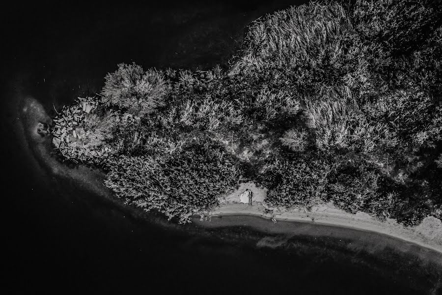 Wedding photographer Bartosz Olejnik (studiopumpkin). Photo of 25 August 2020