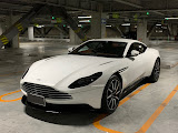 DB11 クーペ