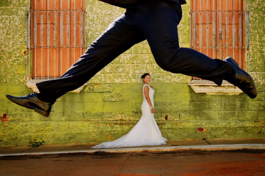 Fotografo di matrimoni Alex Peinado (peinadoalex). Foto del 7 febbraio 2017