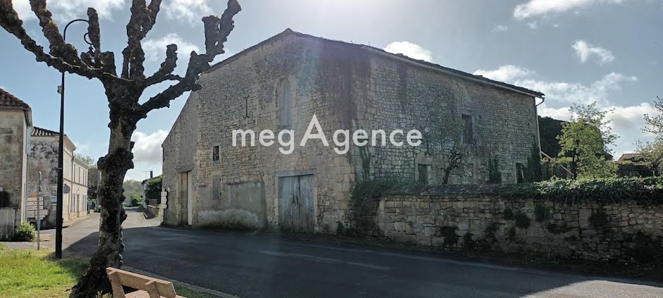 Vente maison 6 pièces 200 m² à Fléac-sur-Seugne (17800), 88 000 €