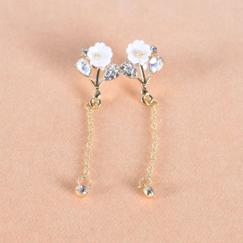 Boucles d'oreilles à pampilles en forme de fleur de coquillage argenté, perle coréenne, boucles d'oreilles femme, élégance.