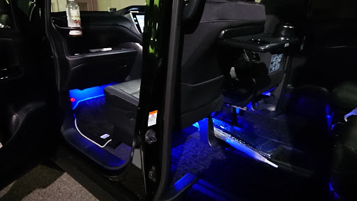 ヴォクシー Zrr80wの足元ledに関するカスタム メンテナンスの投稿画像 車のカスタム情報はcartune