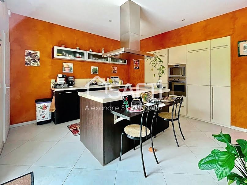 Vente maison 5 pièces 165 m² à Blanquefort (33290), 515 000 €