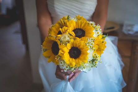 Fotografo di matrimoni Luca Caparrelli (lucacaparrelli). Foto del 3 novembre 2019