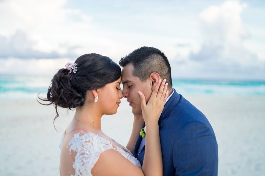 Wedding photographer Luis Tovilla (loutovilla). Photo of 8 November 2019