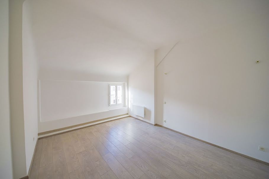 Location  appartement 3 pièces 62 m² à Bastia (20200), 800 €