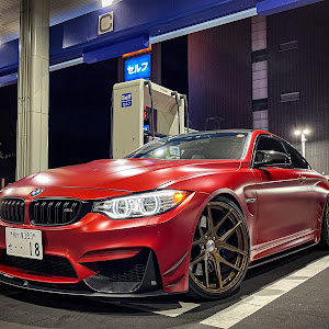 M4 クーペ F82