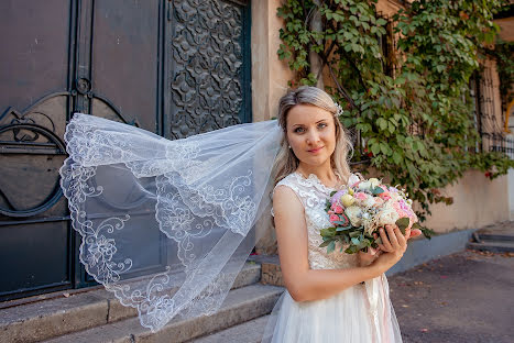 Fotografo di matrimoni Kamilla Semisotnova (kamillas). Foto del 10 luglio 2019