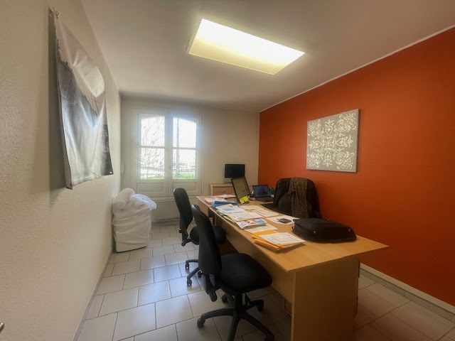 Location  locaux professionnels  116.07 m² à Beziers (34500), 1 212 €