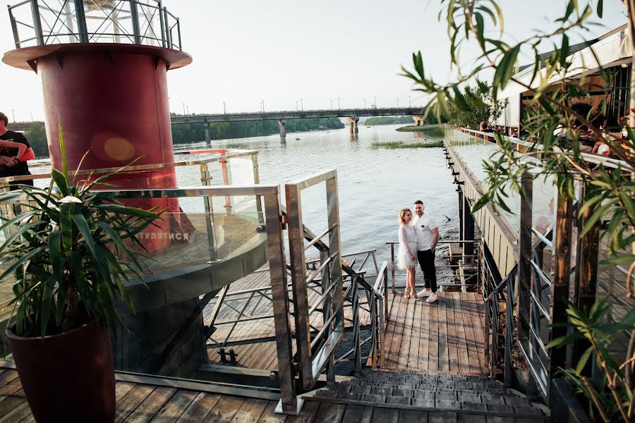 Fotógrafo de casamento Dina Panasyuk (dinapanasyuk). Foto de 1 de outubro 2020