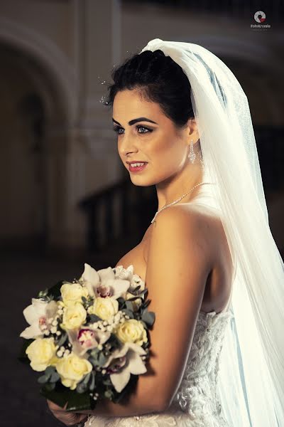 Wedding photographer Mihai Bogdan (mihairomeob). Photo of 17 February 2019