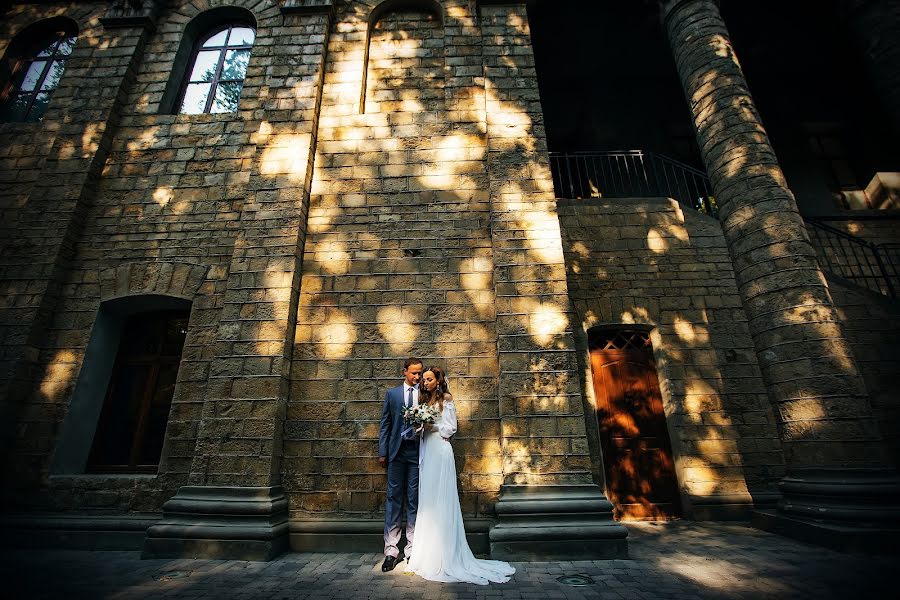 Fotógrafo de casamento Artem Kolomiec (colomba). Foto de 2 de setembro 2019