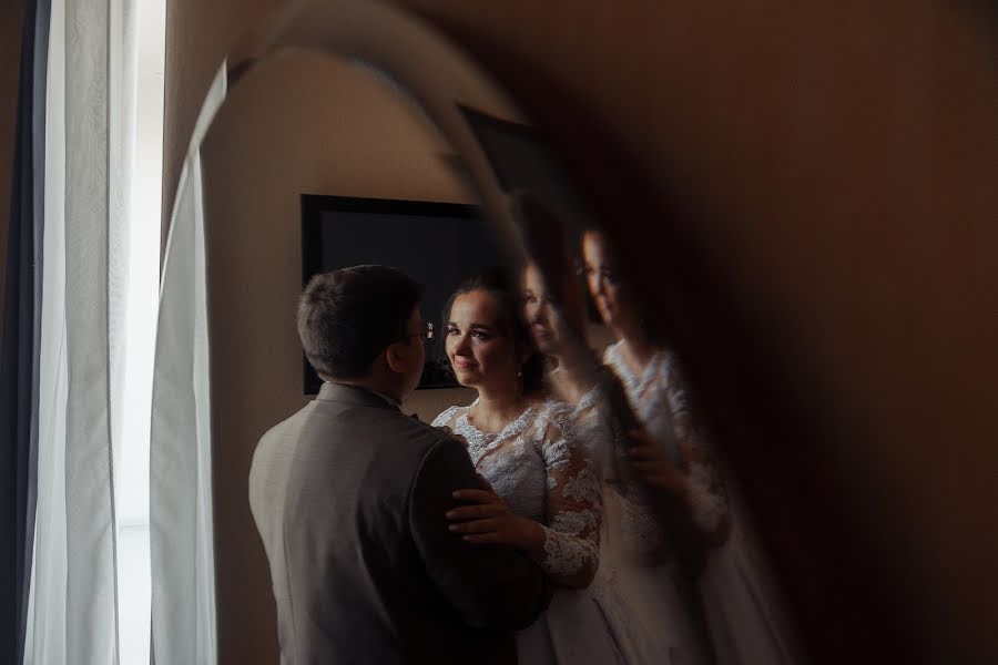 Fotógrafo de casamento Kseniya Kazanceva (ksuspb). Foto de 13 de novembro 2019