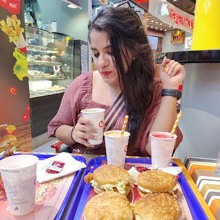 Anisha manchanda at Mad Over Chicken, Spark Mall, Kamla Nagar,  photos