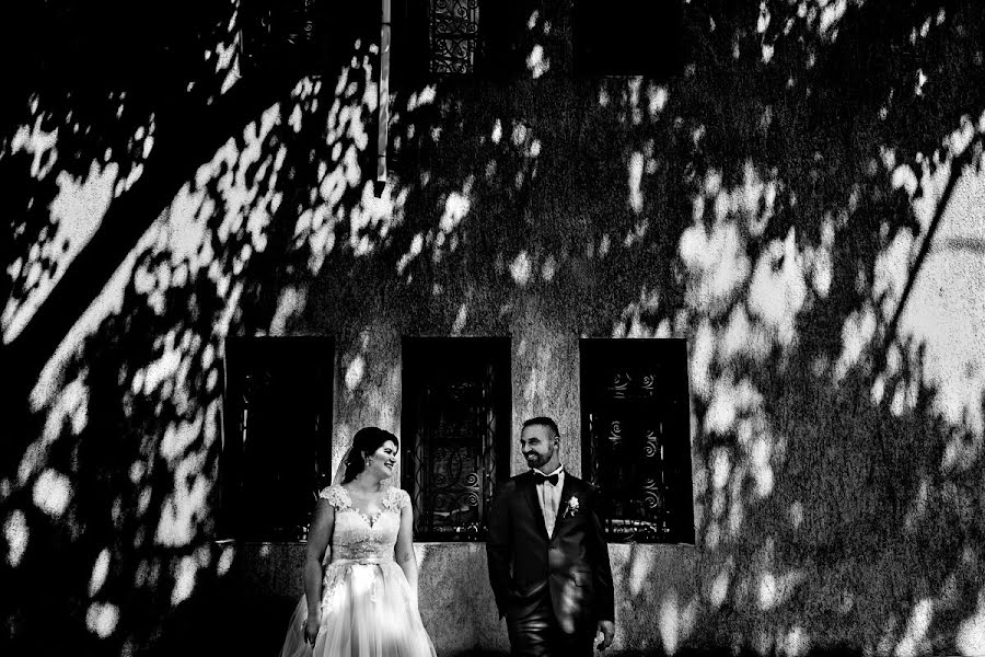 Fotografo di matrimoni Mihai Ruja (mrvisuals). Foto del 10 luglio 2017