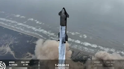 'Mega raketa Staršip' završila prvi uspešan probni let