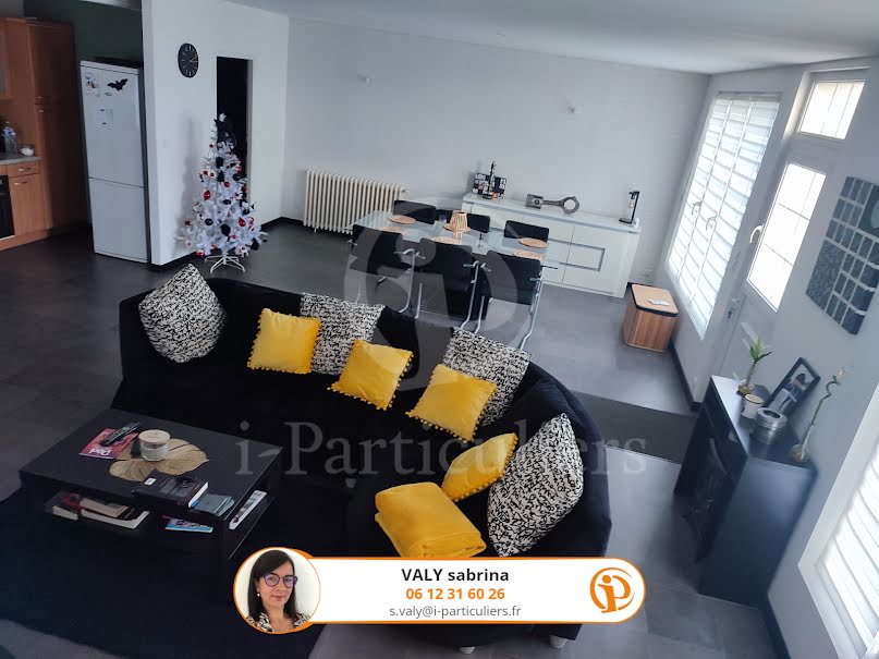 Vente maison 5 pièces 120 m² à Scaer (29390), 224 000 €