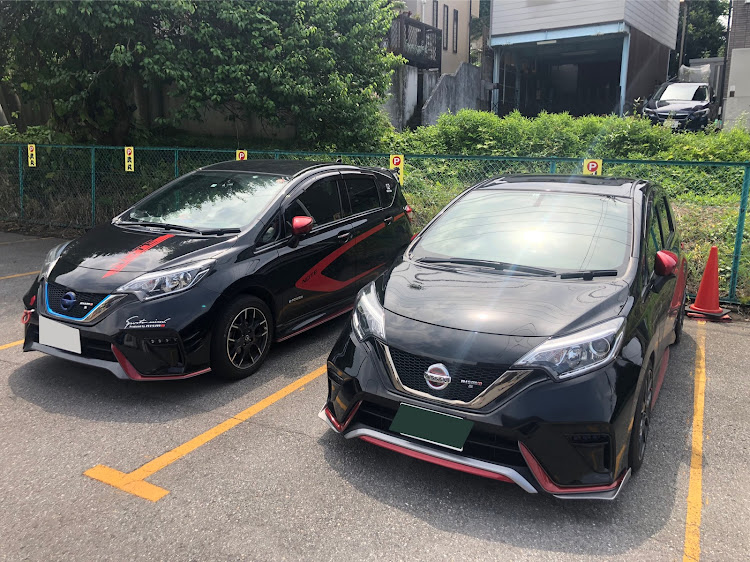 ノートeパワーの開店前の駐車場に関するカスタム事例の投稿画像1枚目