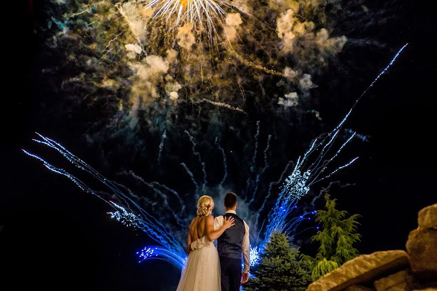 Fotógrafo de casamento Alin Sirb (alinsirb). Foto de 21 de julho 2019