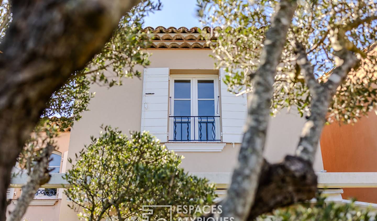 House with pool and terrace Gassin