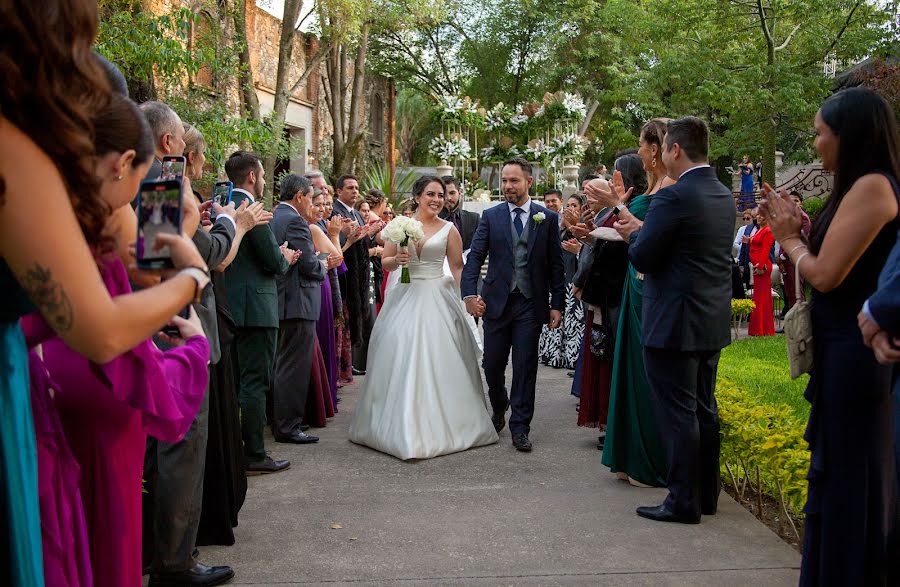 Fotógrafo de bodas Cuauhtémoc Bello (flashbackartfil). Foto del 18 de agosto 2022