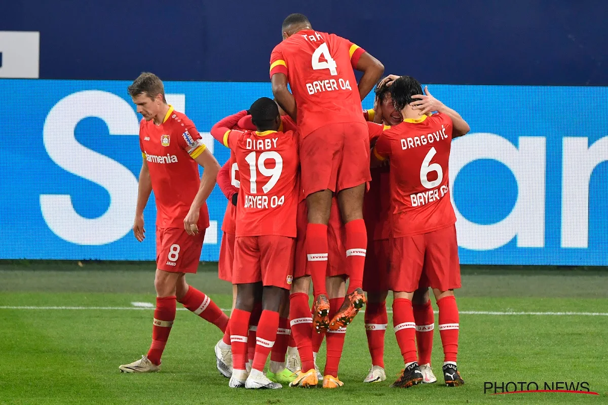 Leverkusen verrast Atlético Madrid in het slot en helpt Club Brugge aan de leiding in de groep