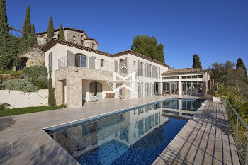 villa à Mougins (06)