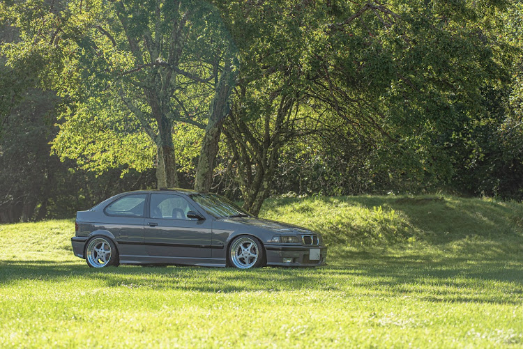 3シリーズの撮って頂いた写真・ロケーション最高・E36・ネオクラシックに関するカスタム事例の投稿画像3枚目