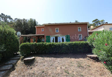 Seaside house with garden and terrace 10