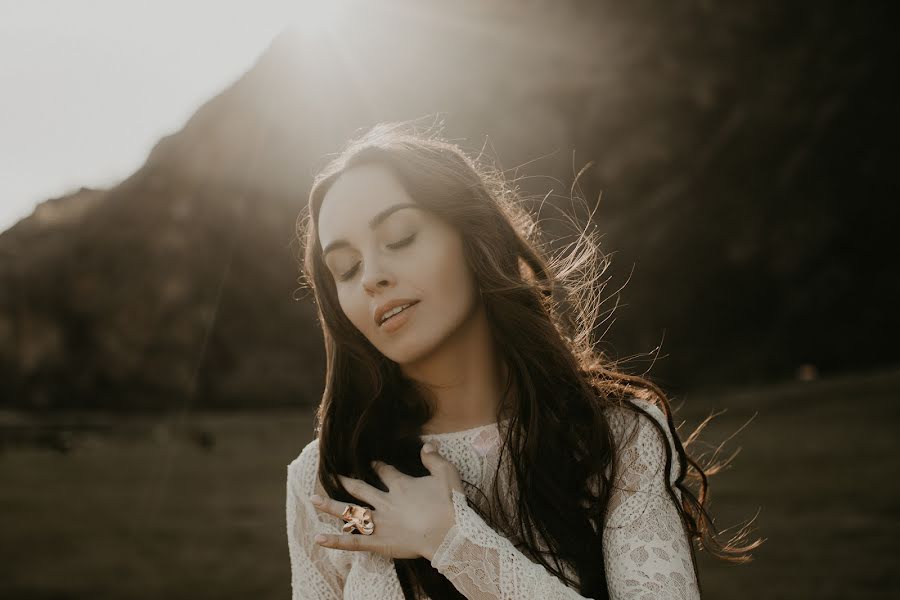 Wedding photographer Lidiya Davydova (fivethirtyfilm). Photo of 26 July 2018