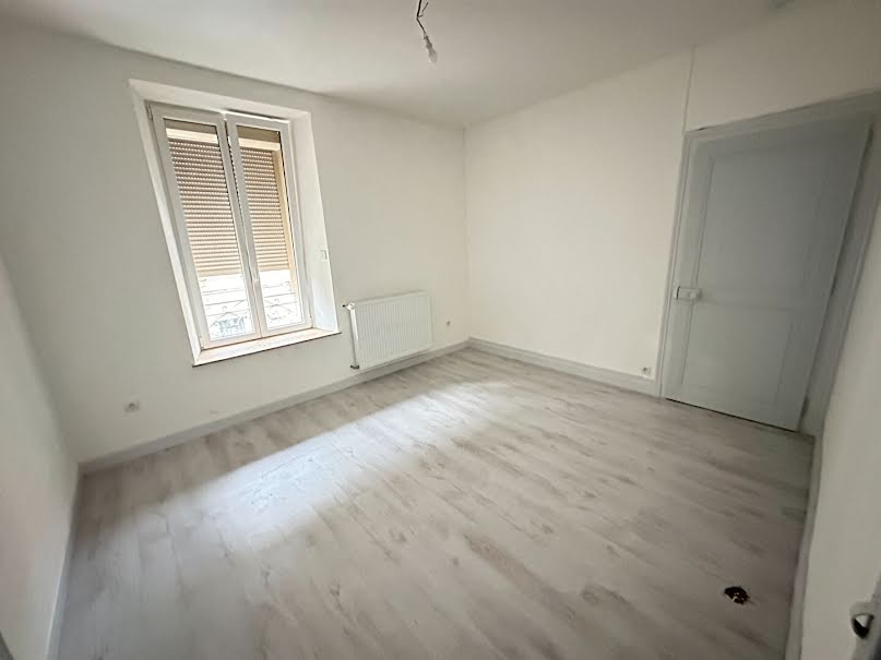 Location  appartement 3 pièces 55.31 m² à Vesoul (70000), 630 €