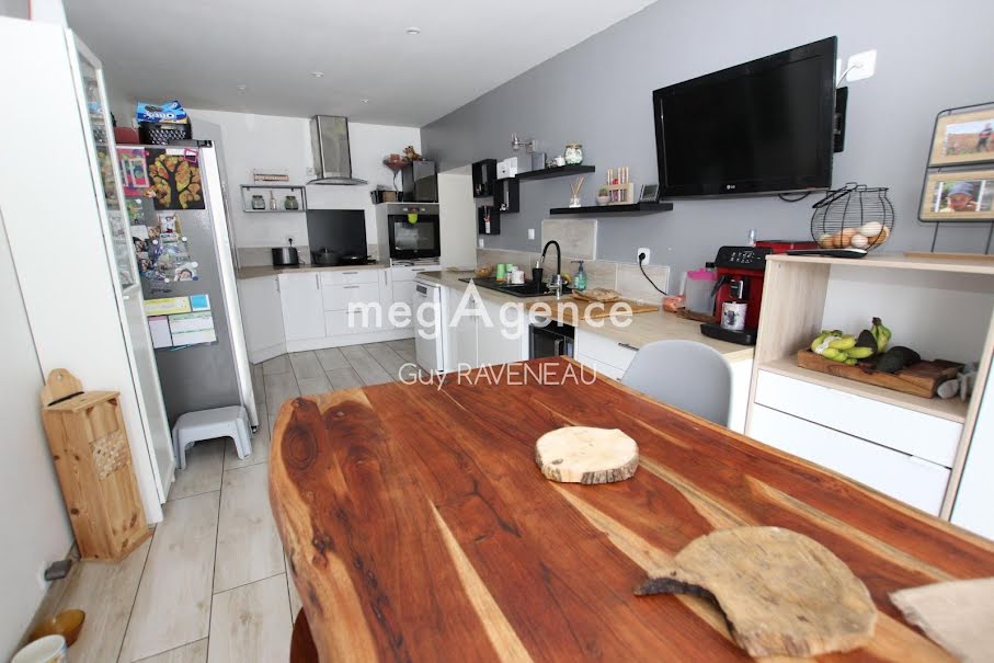 Vente maison 6 pièces 147 m² à Thouars (79100), 239 400 €