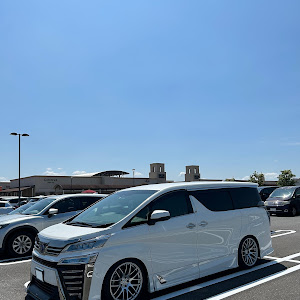 ヴェルファイア GGH30W