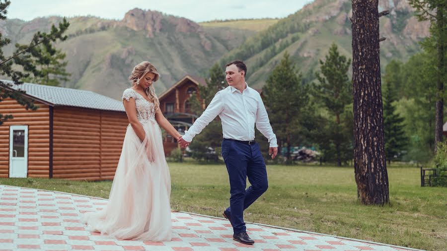 Jurufoto perkahwinan Konstantin Gerasimov (egner83). Foto pada 12 Disember 2018