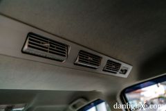 Toyota Rush 2021 vẫn sử dụng hệ thống điều hòa tự động với cửa gió dành riêng cho hàng ghế sau.