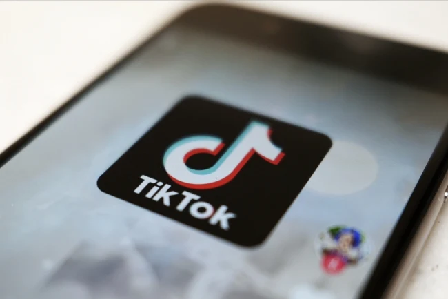 TikTok u borbi protiv dezinformacija označava sadržaj koji je napravila AI