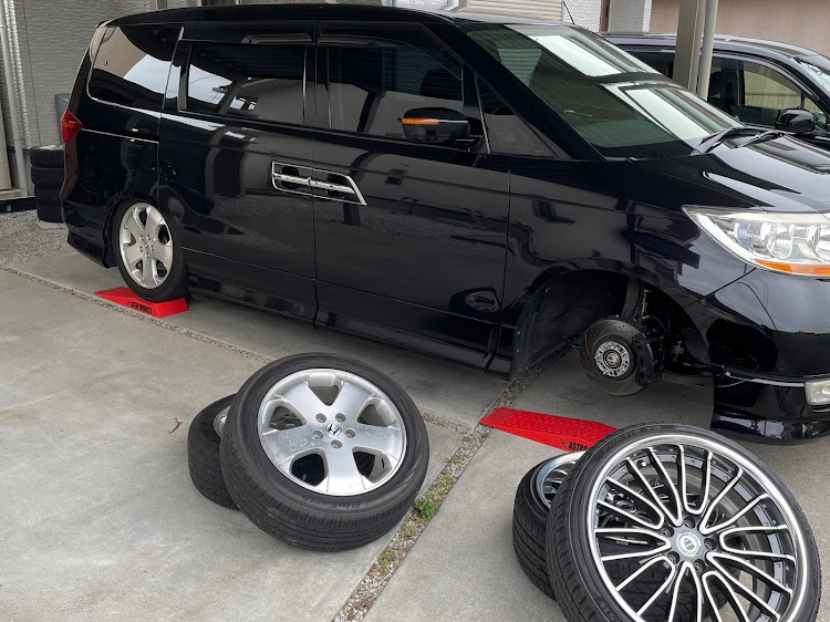 エリシオンプレステージの一時車輌封印・タイヤ寿命調査に関するカスタム事例の投稿画像2枚目