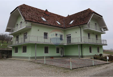 House with terrace 2