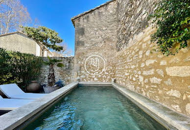 Maison avec piscine et terrasse 9