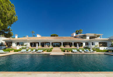 Villa with pool and terrace 2