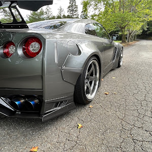 NISSAN GT-R R35