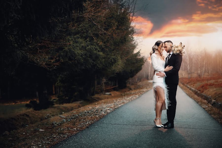 Wedding photographer Vaduva Adelin-Ionut (infinitemoments). Photo of 17 March