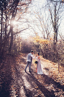 Fotógrafo de casamento Mikhail Savinov (photosavinov). Foto de 1 de dezembro 2016