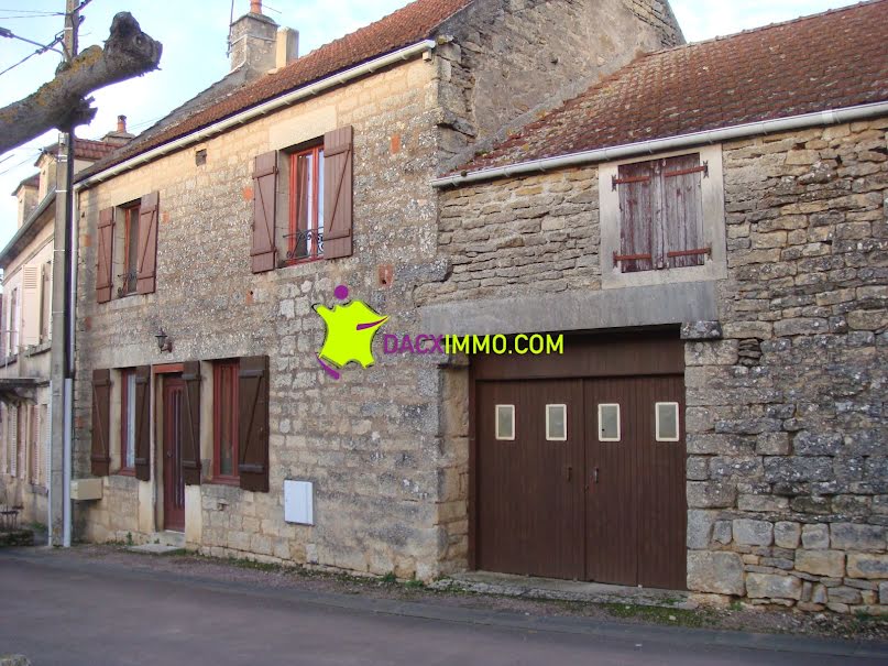 Vente maison 4 pièces 100 m² à L'Isle-sur-Serein (89440), 89 000 €